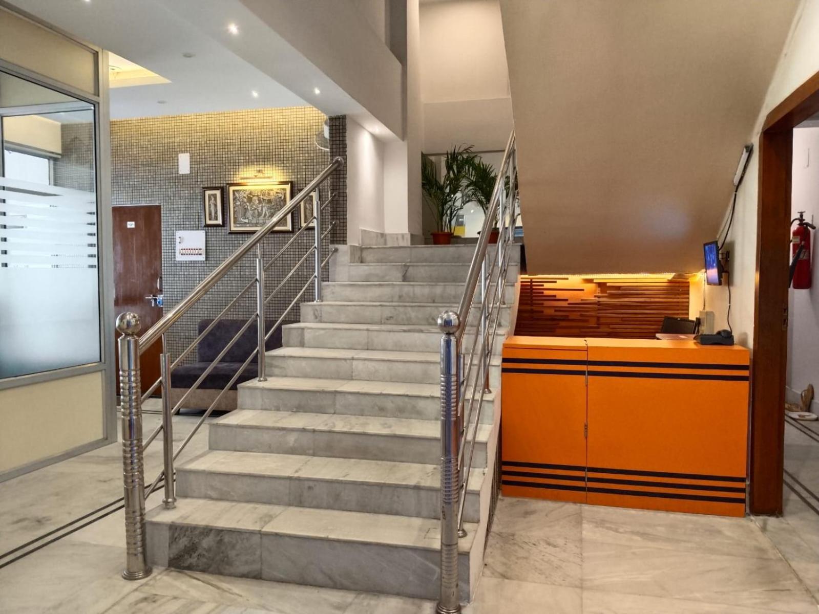 The Executive Inn Ґувахаті Екстер'єр фото